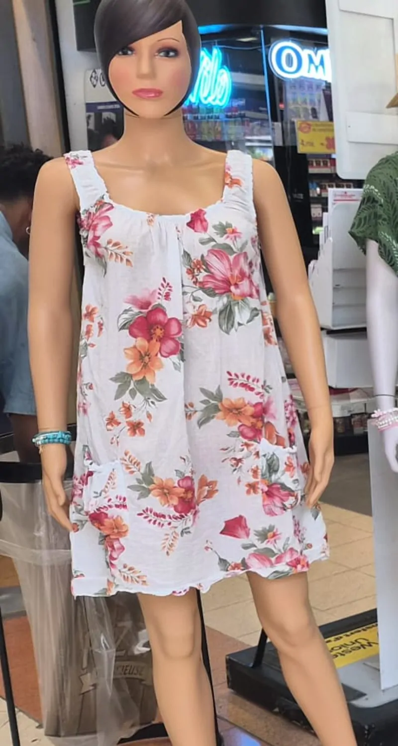 Robe d’été blanche à fleurs, boutique Inspiration Massy